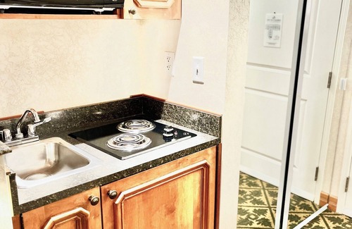 Midway Villa | 134 4-Star Zermatt Resort Double Queen Suite