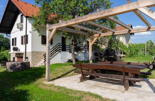 Cerklje ob Krki House | 135 m² House ∙ 1 bedroom ∙ 8 guests