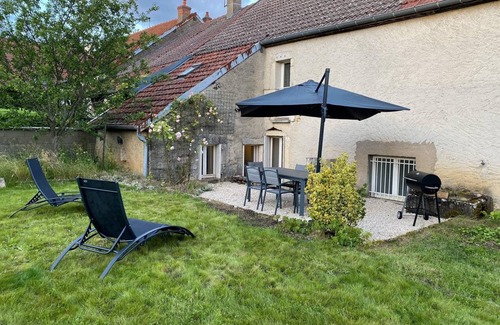 Chaignay Cottage | 135 m² Cabin ∙ 2 bedrooms ∙ 6 guests