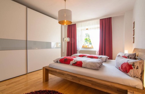 Pfons Apartment | 136 m² Apartment ∙ 3 bedrooms ∙ 6 guests