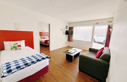 Papatoetoe Hotel | 136 St George Motel