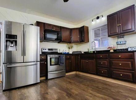 Stoughton Apartment | 139 m² Apartment ∙ 3 bedrooms ∙ 7 guests