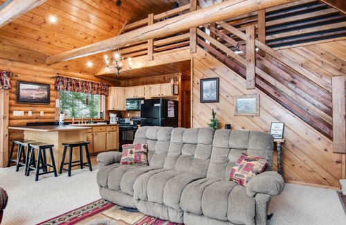 Presque Isle Cabin | 139 m² Cabin ∙ 1 bedroom ∙ 4 guests