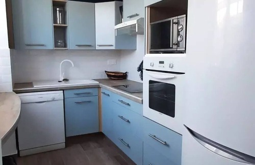 Ploneour-Lanvern Apartment | 14 bis RDC de Maison Avec Terrasse Privative, Jardin et Salle Commun