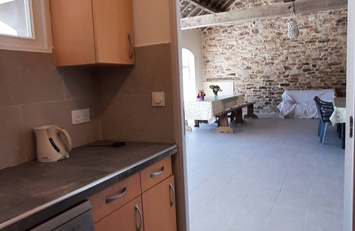 Ploneour-Lanvern Apartment | 14 bis RDC de Maison Avec Terrasse Privative, Jardin et Salle Commun