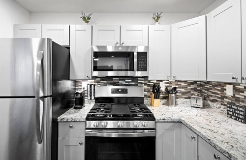 Roosevelt Condo | 14 Chelsea Place 1 Bedroom Condo by RedAwning