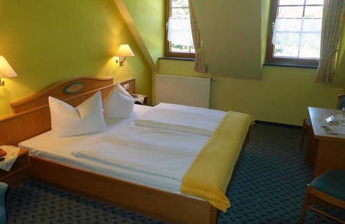 Neuwiese House | 14 double rooms - Landhotel Neuwiese with traditional inn An der Mühle