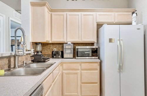 Edmond House | 14 Mi to Dtwn OKC: Edmond Gem w/Fenced Yard!