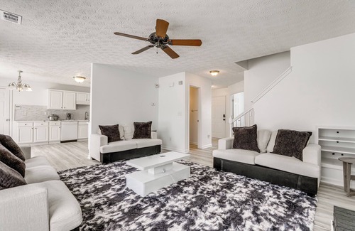 Buford House | 14 Mi to Lake Lanier: Family Home w/Yard