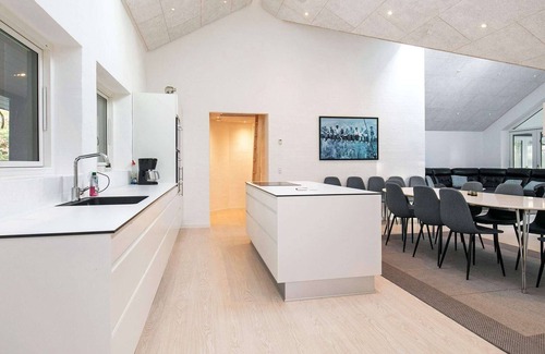 Grønhøj House | 14 person holiday home in Løkken