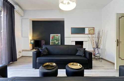 Rione III Colonna Apartment | 140 m² Apartment ∙ 2 bedrooms ∙ 6 guests