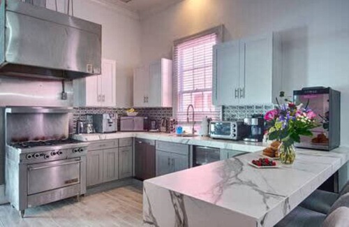 Bywater Apartment | 140 m² Apartment ∙ 5 bedrooms ∙ 11 guests