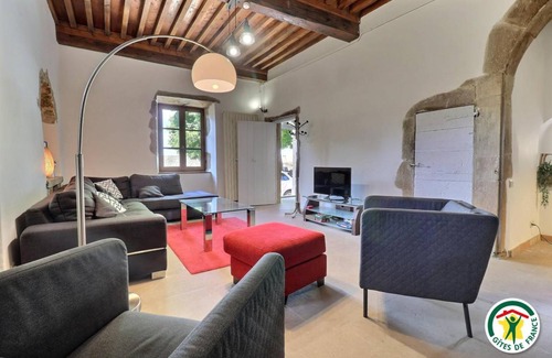 Hostun House | 140 m² Gîte ∙ 3 bedrooms ∙ 9 guests