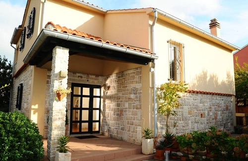 Murter House | 140 m² House ∙ 3 bedrooms ∙ 6 guests