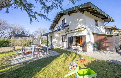 Angera House | 140 m² House ∙ 3 bedrooms ∙ 6 guests