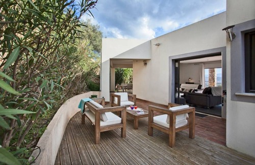 L'Ile-Rousse Villa | 140 m² Villa ∙ 3 bedrooms ∙ 6 guests