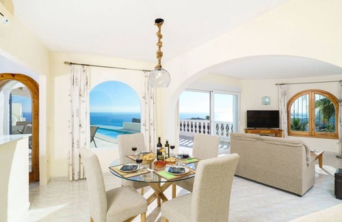 Cumbre del Sol Villa | 140 m² Villa ∙ 3 bedrooms ∙ 6 guests