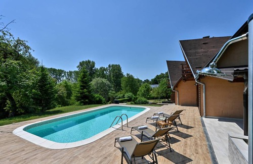 Petrinja House | 143 m² House ∙ 2 bedrooms ∙ 6 guests