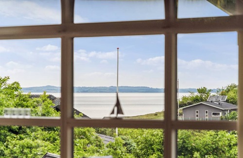 Handrup Strand House | 144 m² House ∙ 4 bedrooms ∙ 8 guests