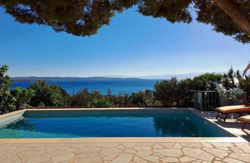 Kilada House | 146 m² House ∙ 4 bedrooms ∙ 8 guests