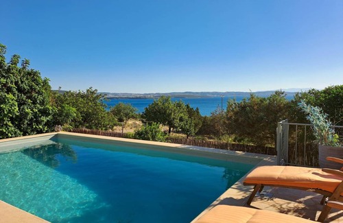Kilada House | 146 m² House ∙ 4 bedrooms ∙ 8 guests