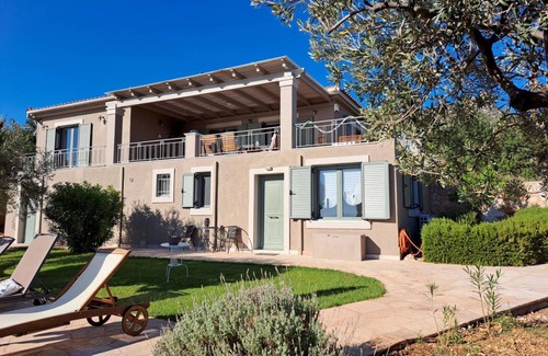 Kilada House | 146 m² House ∙ 4 bedrooms ∙ 8 guests