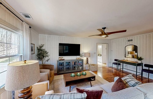 Buford Cabin | 147 m² Cabin ∙ 3 bedrooms ∙ 8 guests