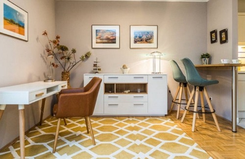 Jenfeld Condo | 1480 €/Mon. for Charming "hotel apartment" with underground parking space, WLAN, elevator, e
