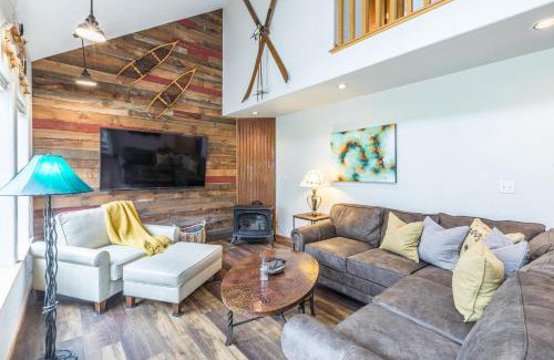 Ouray House | 1486 Oak- Grandview