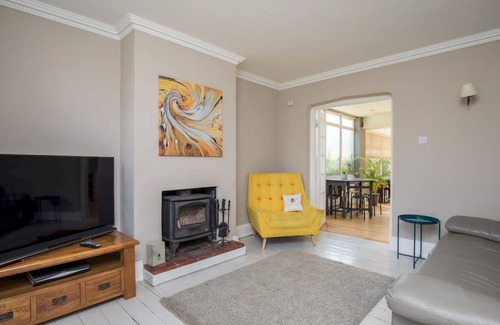 Fifield House | 149 m² House ∙ 4 bedrooms ∙ 8 guests