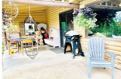 Salida House | 14er Dreamer, River Access & Fishing Pond