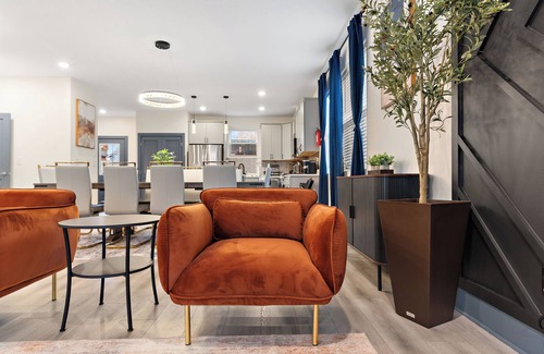 West Seventh House | 14guests, gameroom, theatre, sauna in the center of twin cities
