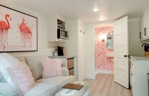 Groveoak House | #14Pink Flamingo Tiny Cottage by Lake Guntersville