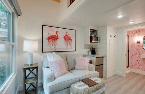 Groveoak House | #14Pink Flamingo Tiny Cottage by Lake Guntersville