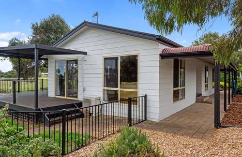 Carrickalinga House | 15 Dorset Court, Carrickalinga