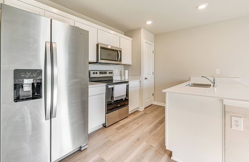 Waukee House | 15 Mi to Dtwn Des Moines: Pet-Friendly Waukee Home