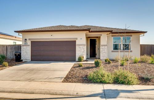 Sacramento House | 15 Mi to Dtwn Sacramento Newly Built Home!