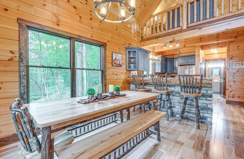 Logan Cabin | 15 Mi to Hocking Hills: Secluded Cabin w/Hot Tub