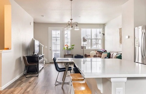 Eiber House | 15 min to Red Rocks! - Entire 2 BR/3.5 Bath Home