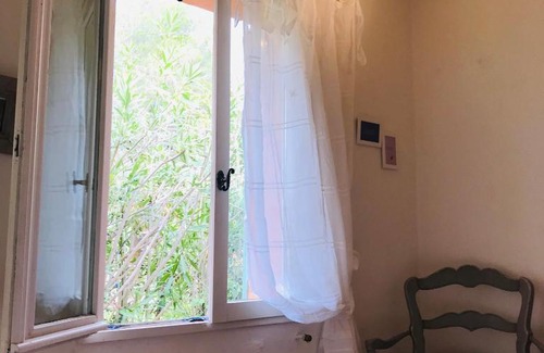 Le Puy-Sainte-Reparade Apartment | 15 MINS AIX-EN-PROVENCE ET LUBERON DANS DOMAINE DE CAMPAGNE PRIVE