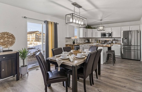 Falcon Hills House | 15 Mins to COS w/ Theater, Gym, Pro Kitchen, Pikes Peak Views