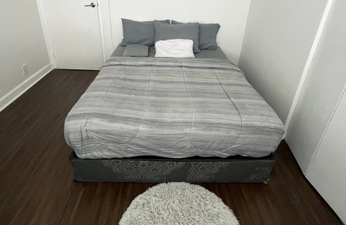 Alexandria West Apartment | 15 mins to DC. 11th floor in Alexandria, VA.