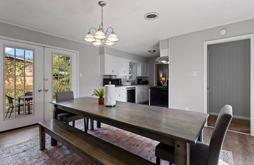 Montgomery House | 15 Minutes from Downtown! Welcome to Woodbridge