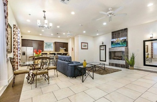Faubourg Lafayette Condo | 15% OFF Monthly |10% OFF Weekly-Carondelet Street Cozy Condos