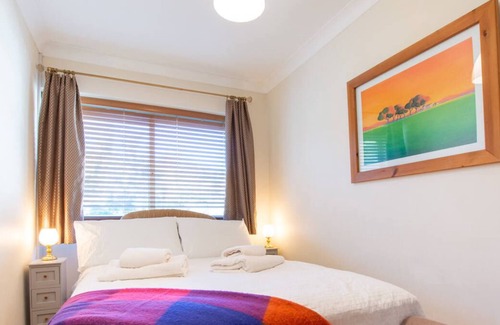 Wiseman's Bridge Apartment | 15 Strandways in Saundersfoot
