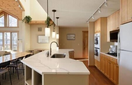 Pine City House | 150+ ft Of Lakeshore/Private Beach/4 Acres