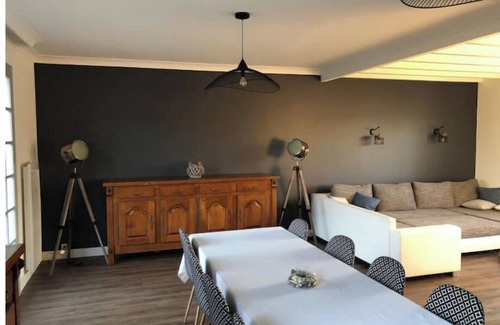 Coex House | 150 m² family home 15 minutes from the sea