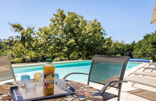Montclera House | 150 m² House ∙ 3 bedrooms ∙ 6 guests