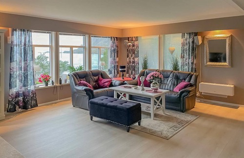 Straumsjoen House | 150 m² House ∙ 3 bedrooms ∙ 6 guests