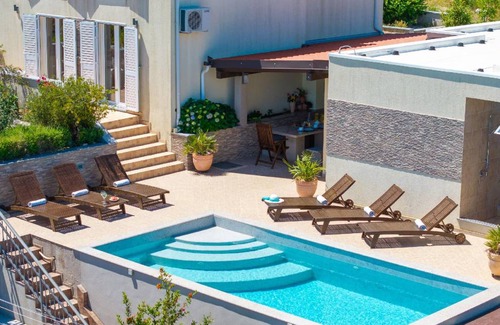 Cove Donja Krusica (Donje selo) House | 150 m² House ∙ 6 bedrooms ∙ 10 guests